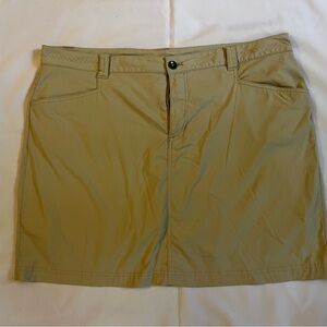 Eddie Bauer Light tan, Beige Women's Skort size 16 for Golf, Hiking, Leisure